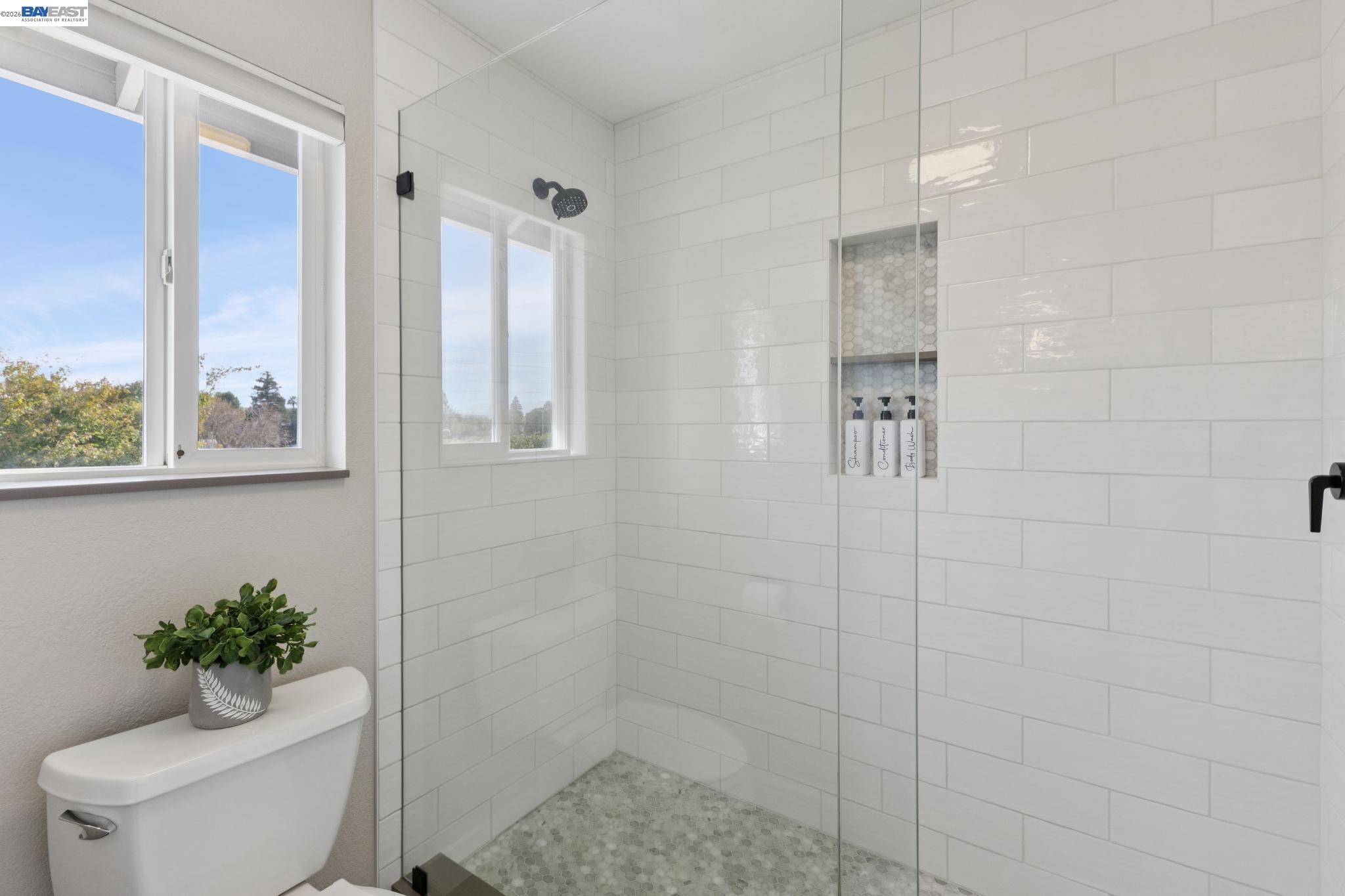 257 Summertree Dr