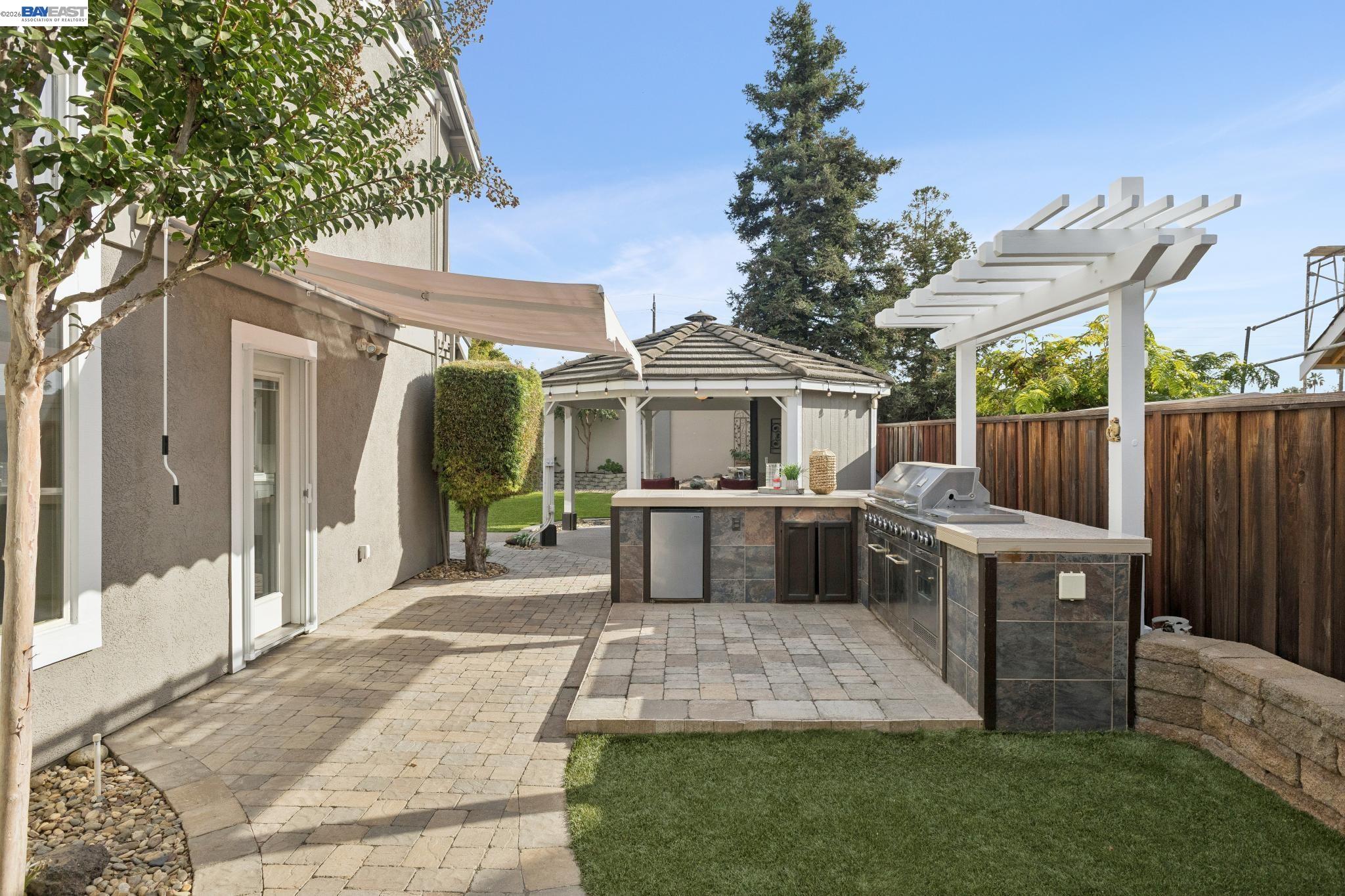 257 Summertree Dr