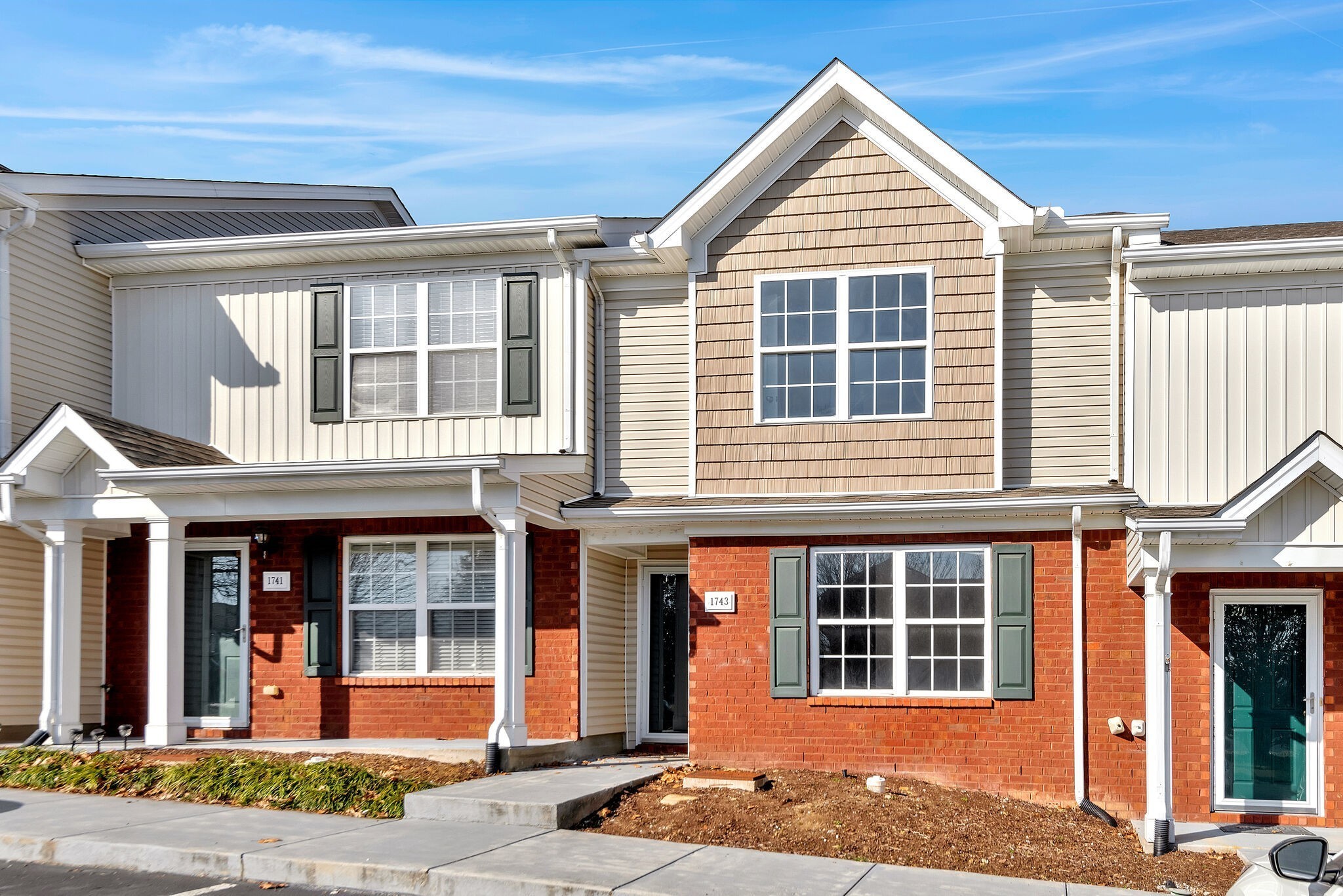1743 Red Jacket Dr