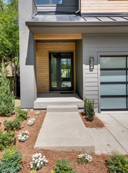 820B Kirkwood Ave