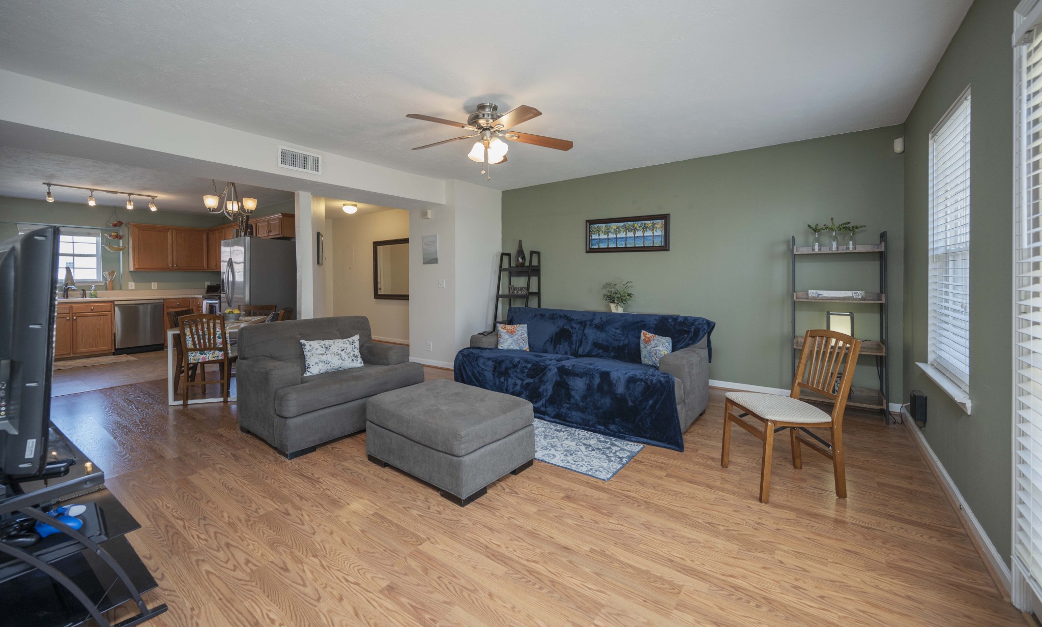 6006 Sagi Cir