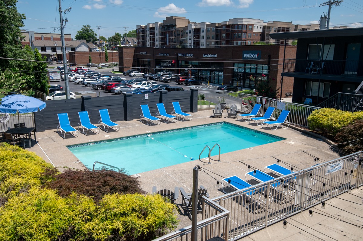 803 Hillview Hts Unit: 207