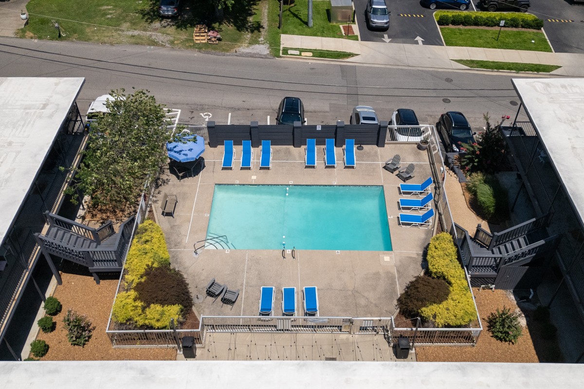803 Hillview Hts Unit: 207