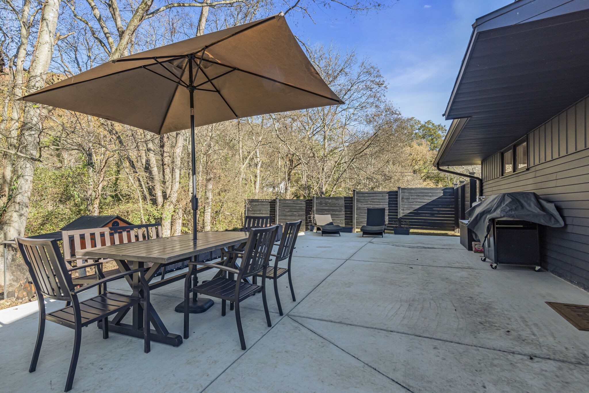 7436 River Road Pike