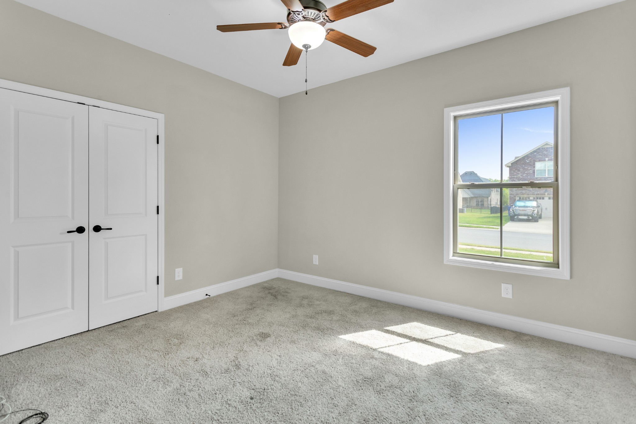 1440 Ella Lane