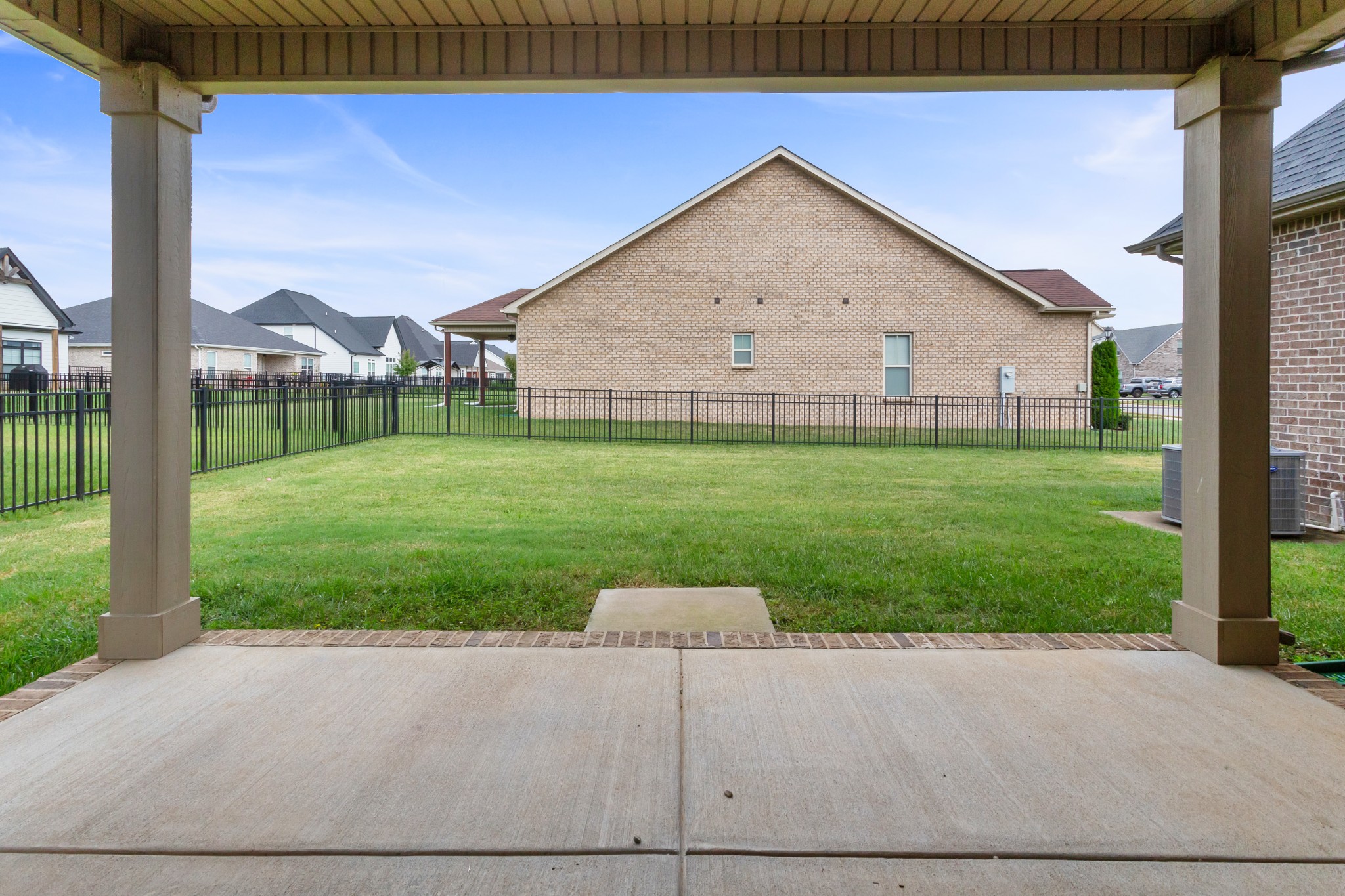 1440 Ella Lane