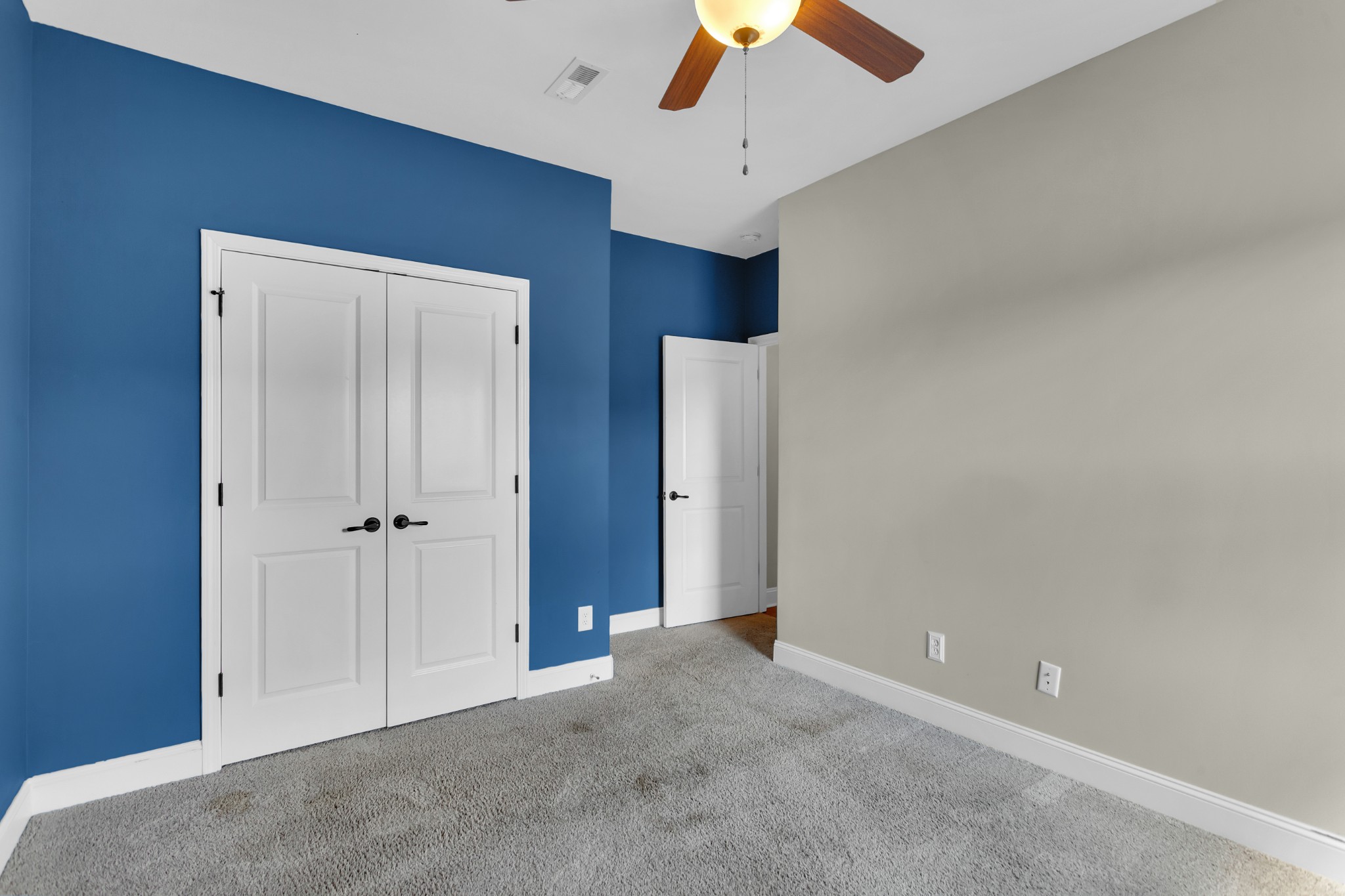 1440 Ella Lane