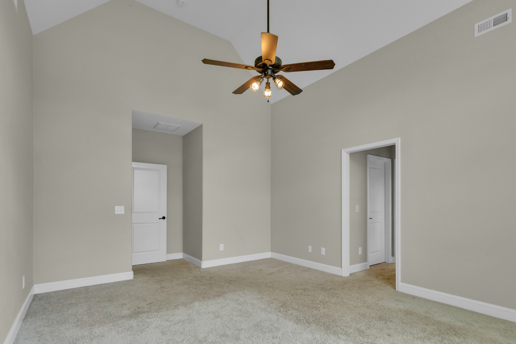 1440 Ella Lane