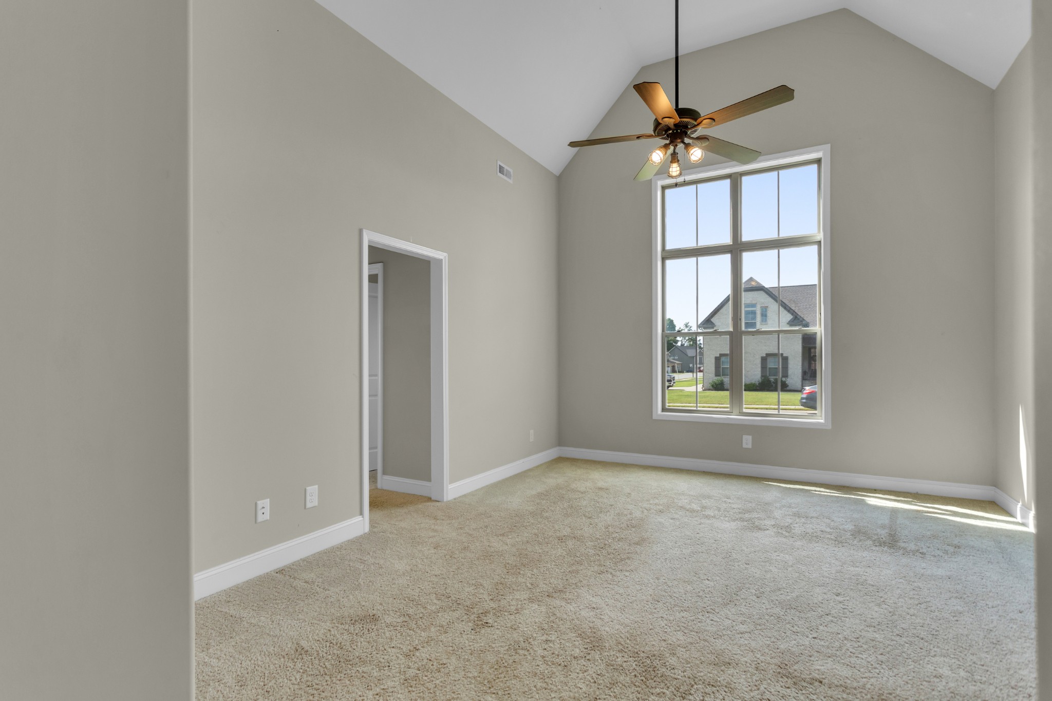 1440 Ella Lane
