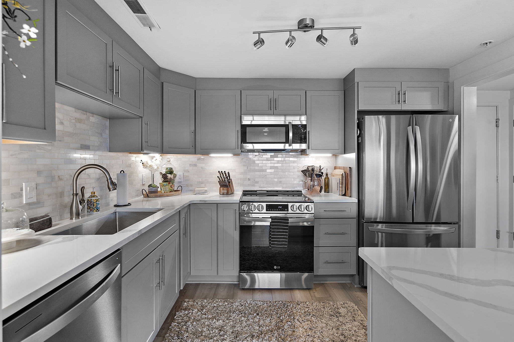 6666 Brookmont Ter Unit: 1202