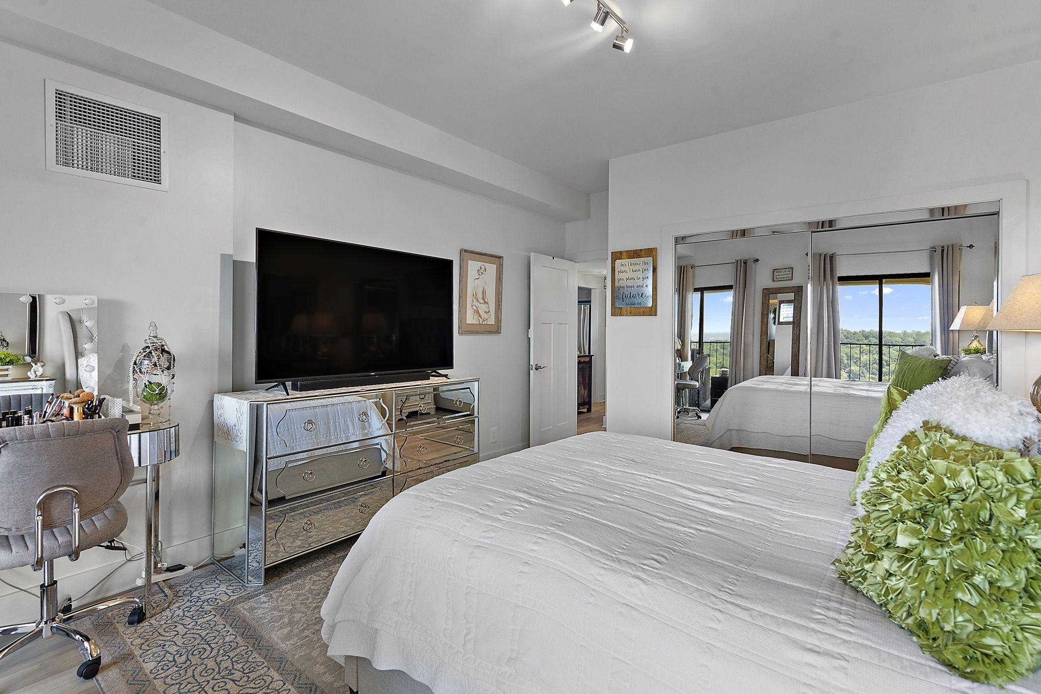 6666 Brookmont Ter Unit: 1202