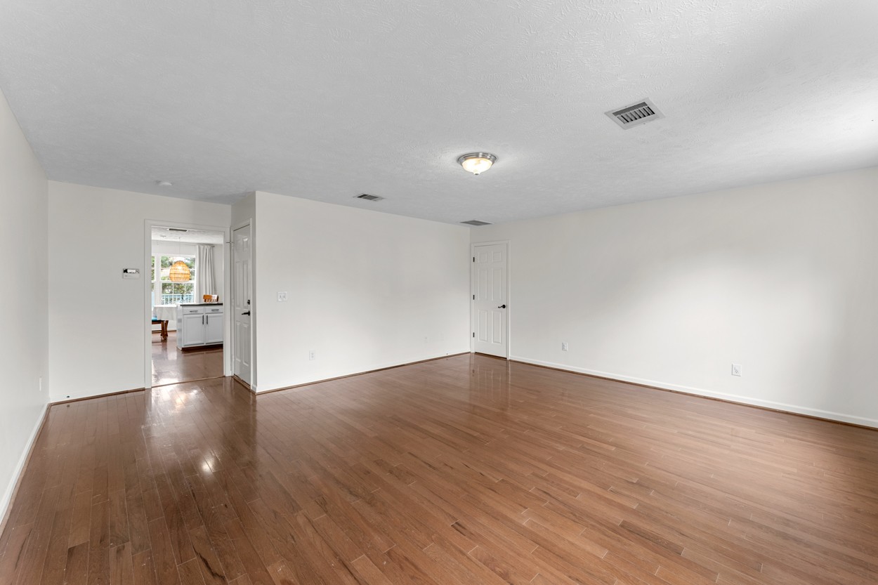 2217 Dewey Dr