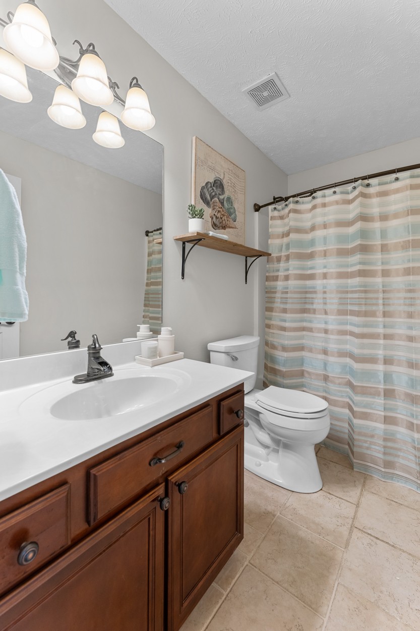 2217 Dewey Dr