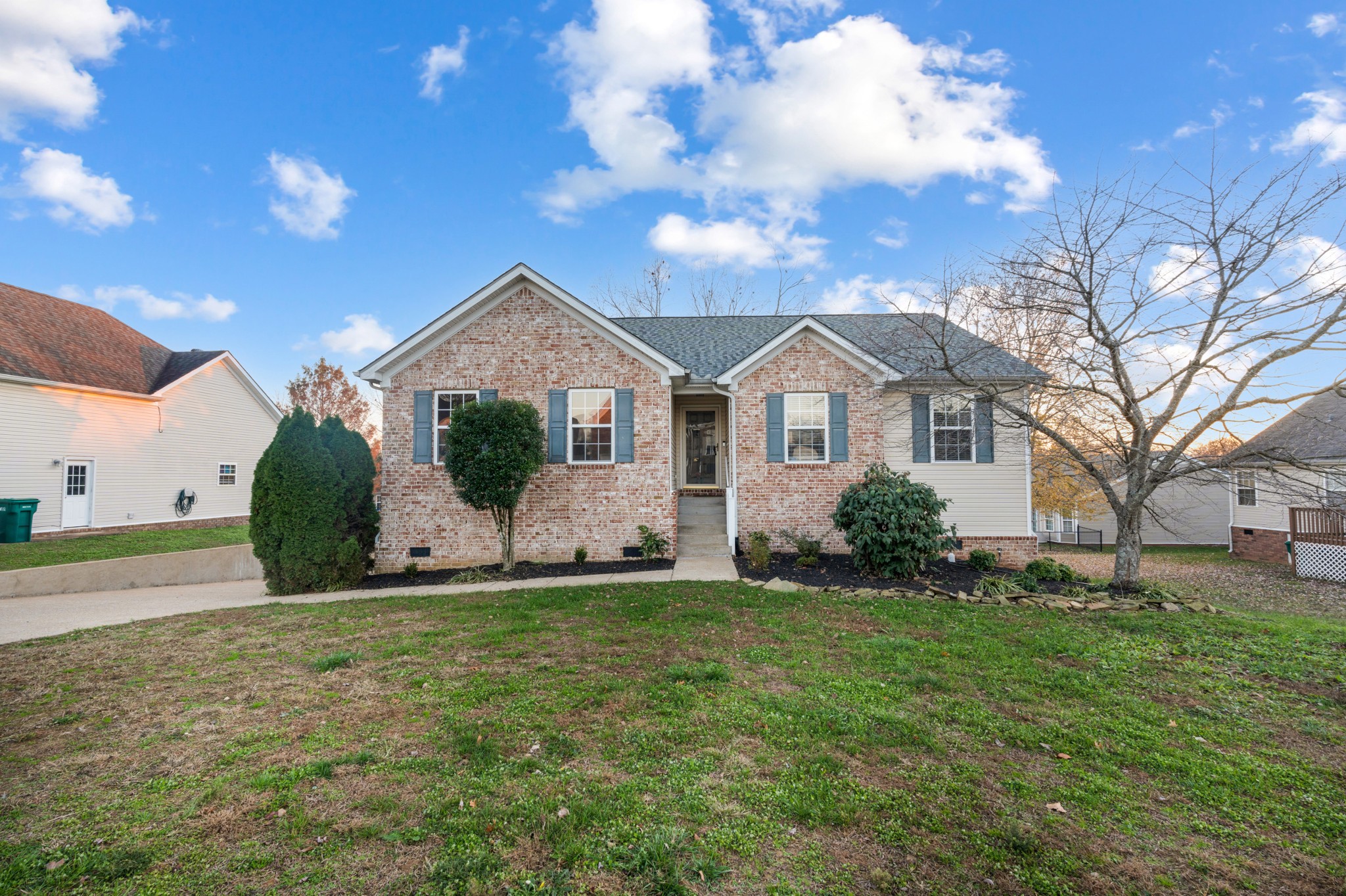 2217 Dewey Dr