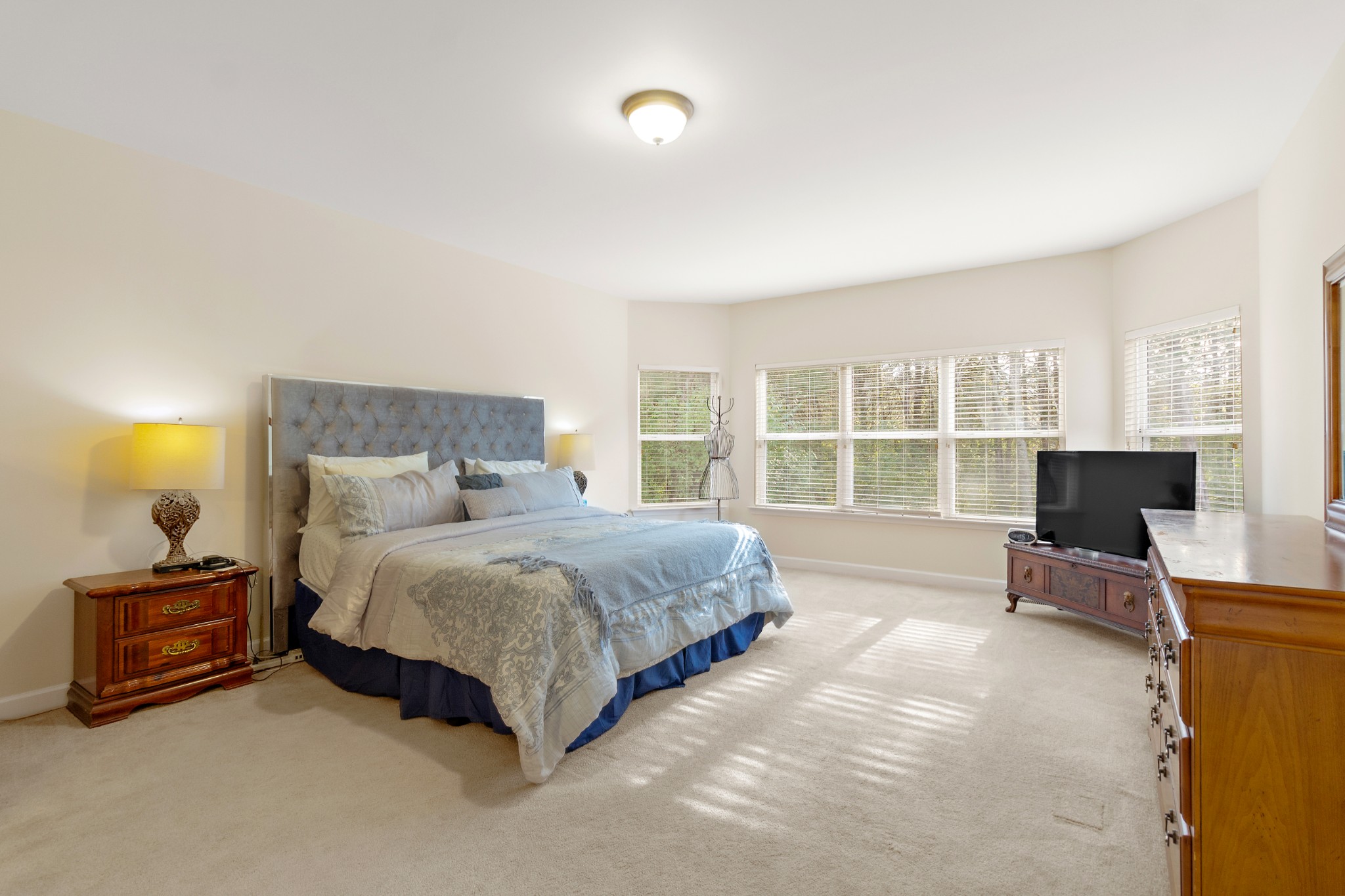 7424 Riverfront Dr