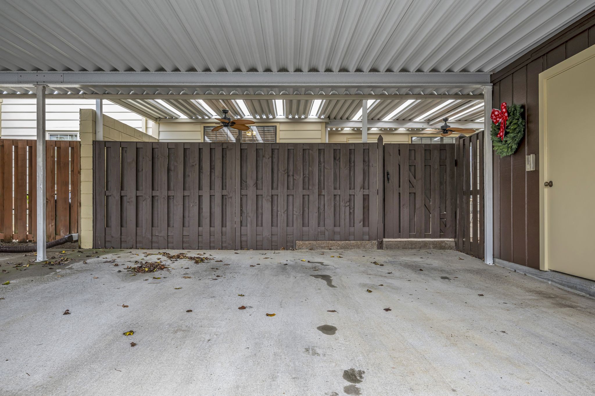 9015 Sawyer Brown Rd