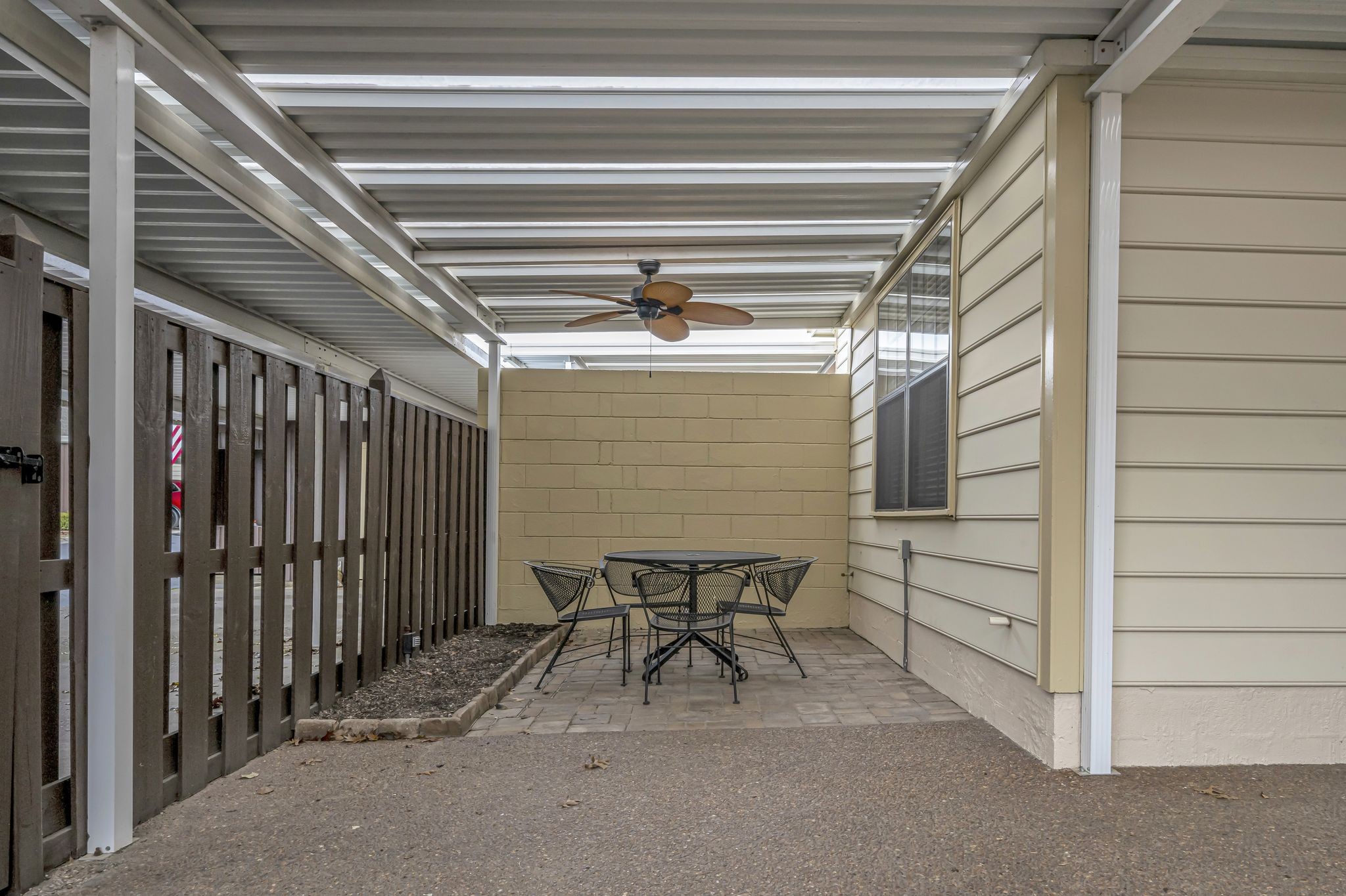 9015 Sawyer Brown Rd