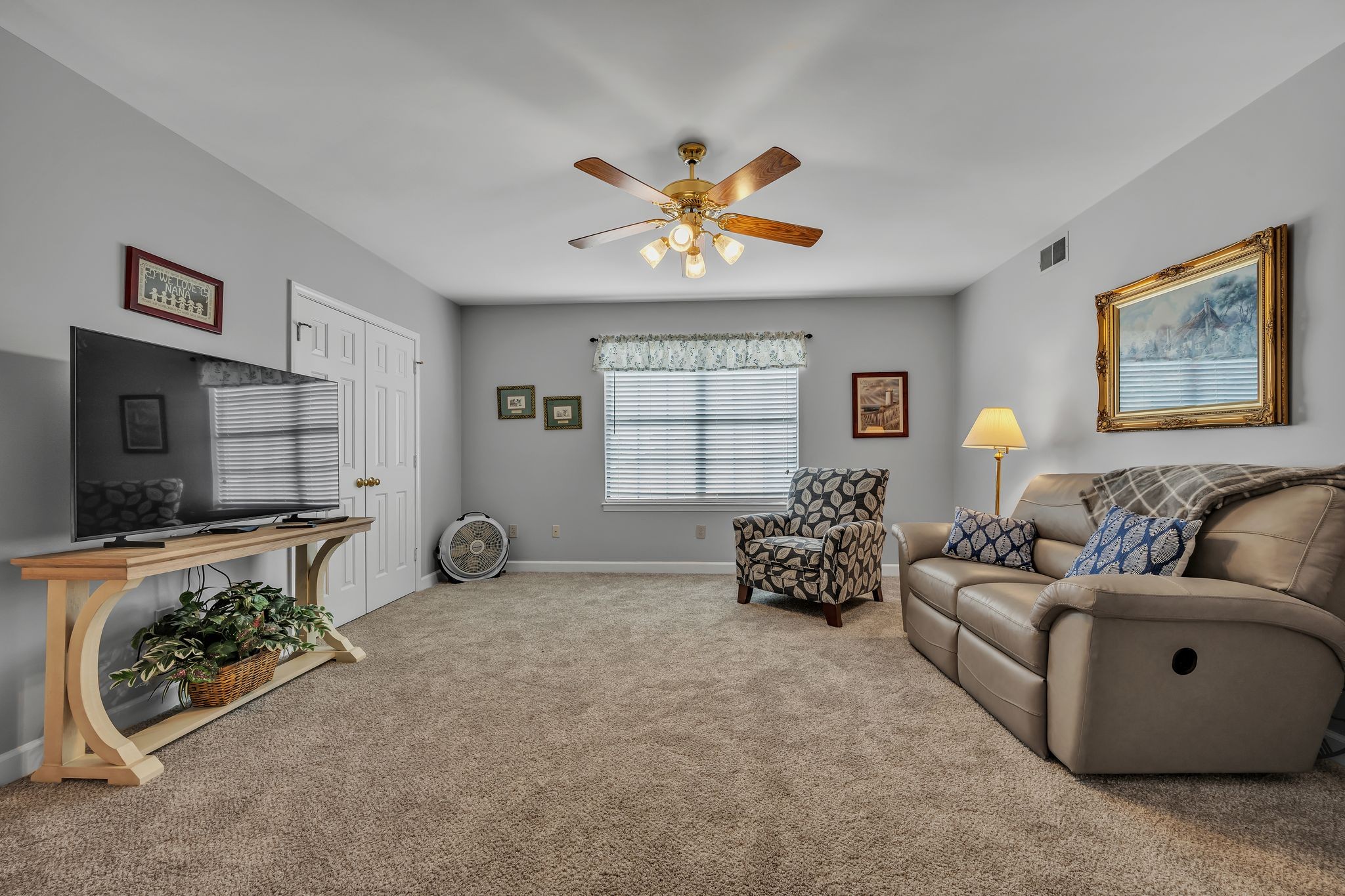 9015 Sawyer Brown Rd