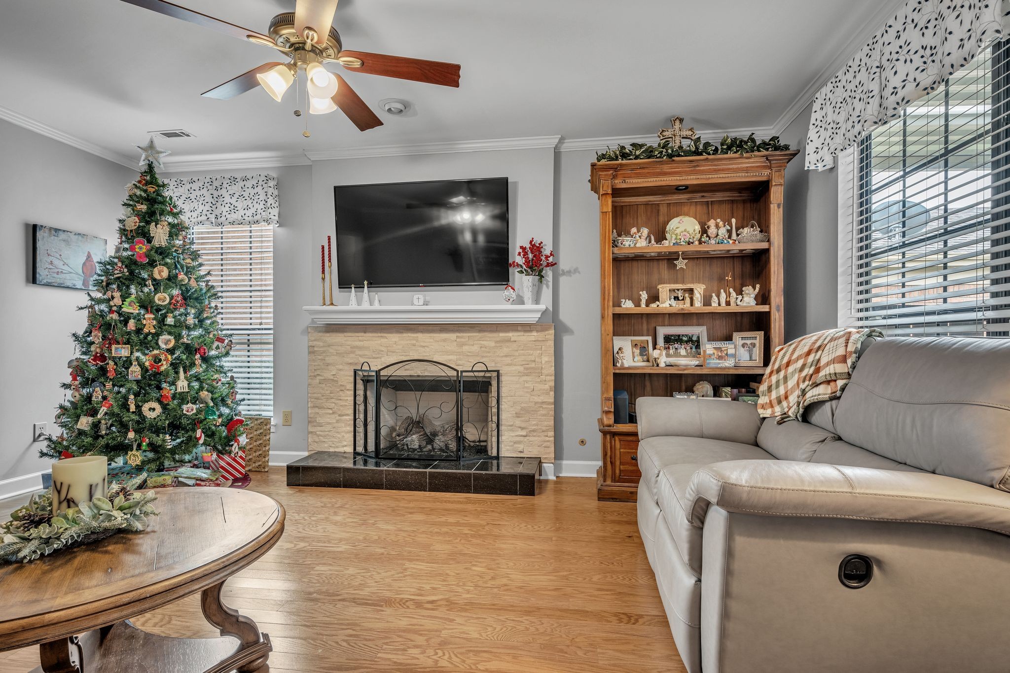 9015 Sawyer Brown Rd