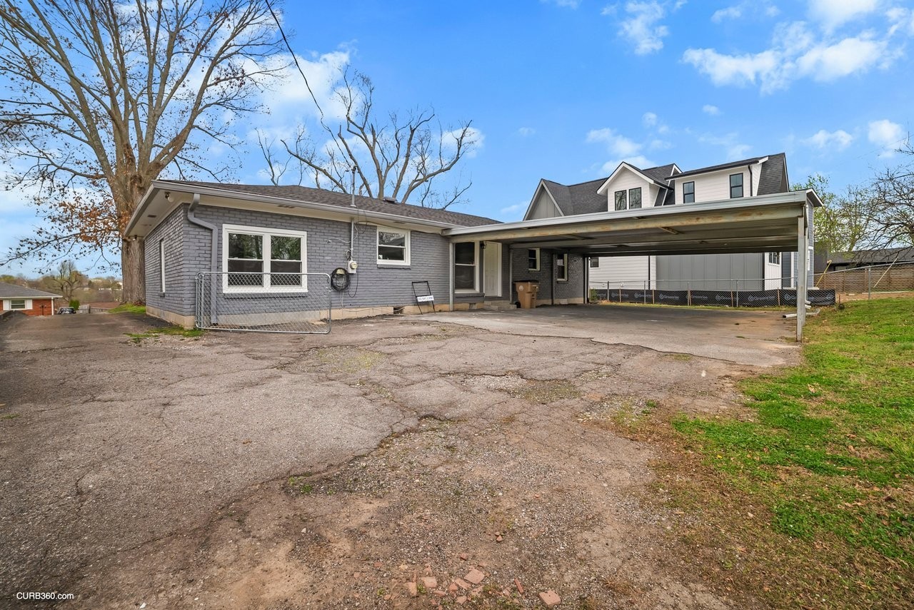 2805 Paden Dr