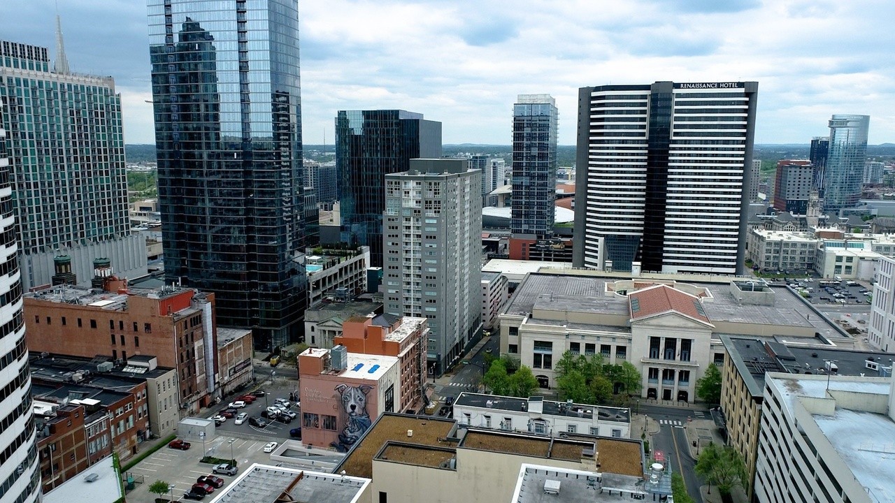 555 Church St Unit: 2302