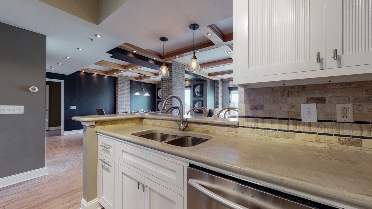555 Church St Unit: 2302