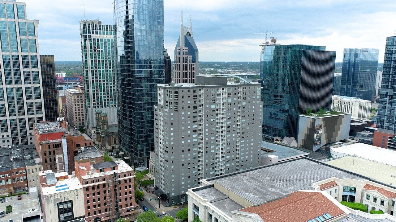 555 Church St Unit: 2302