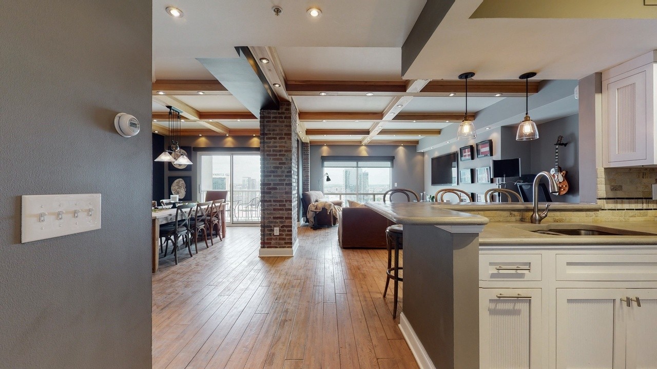 555 Church St Unit: 2302