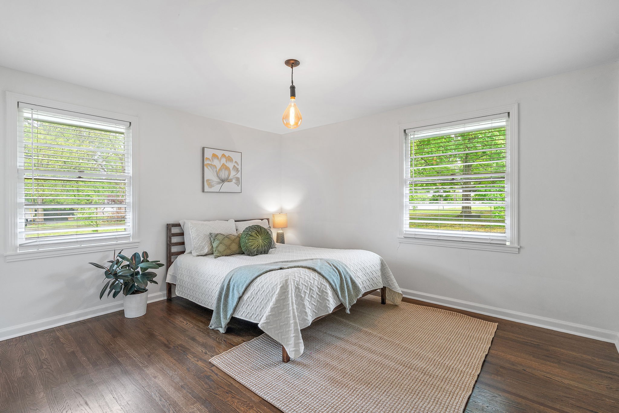 700 Barbara Dr