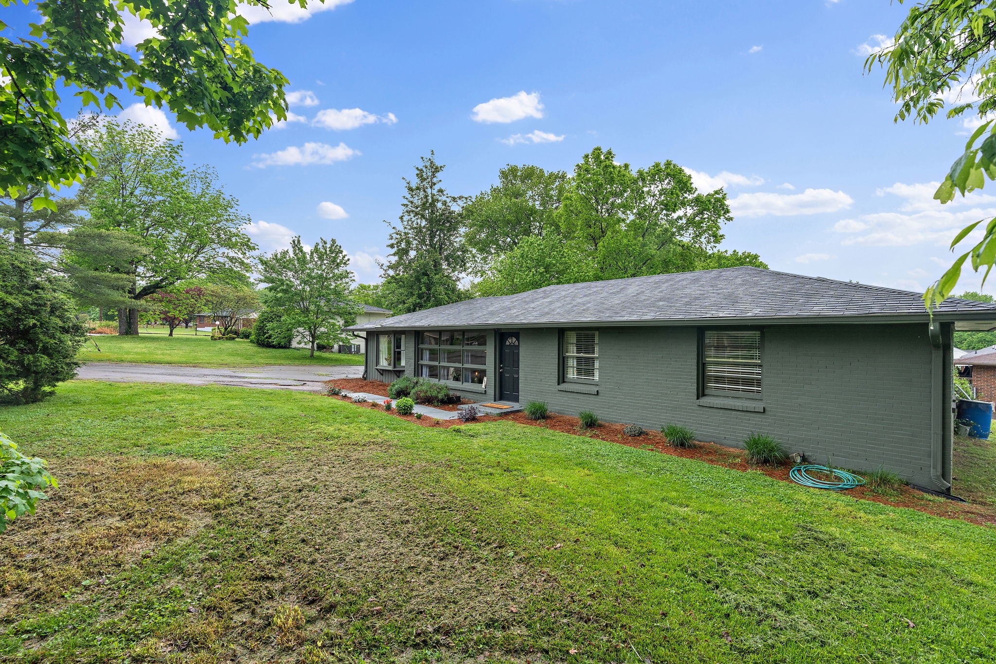 700 Barbara Dr