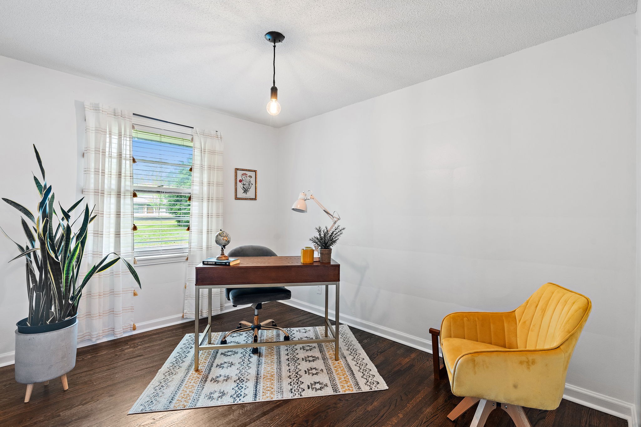 700 Barbara Dr
