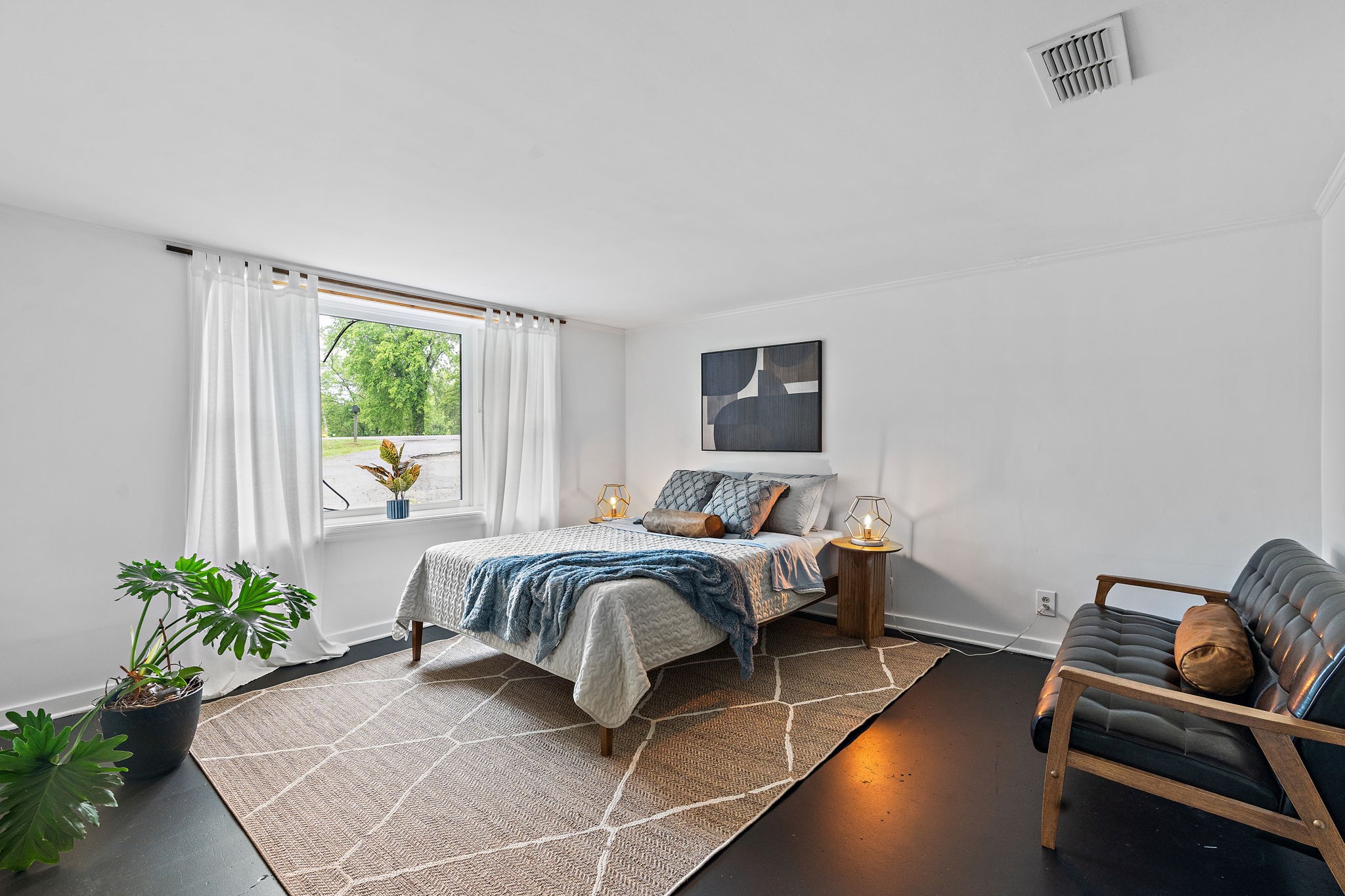 700 Barbara Dr