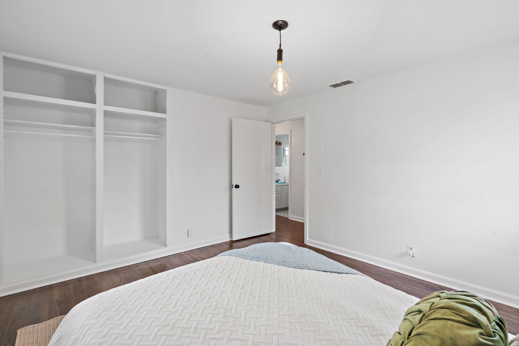 700 Barbara Dr