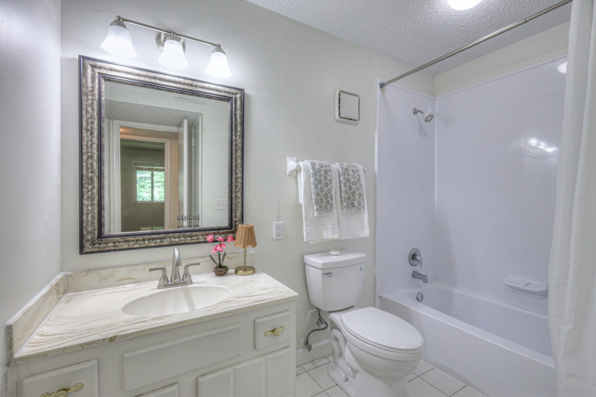 21 Vaughns Gap Rd Unit: J163
