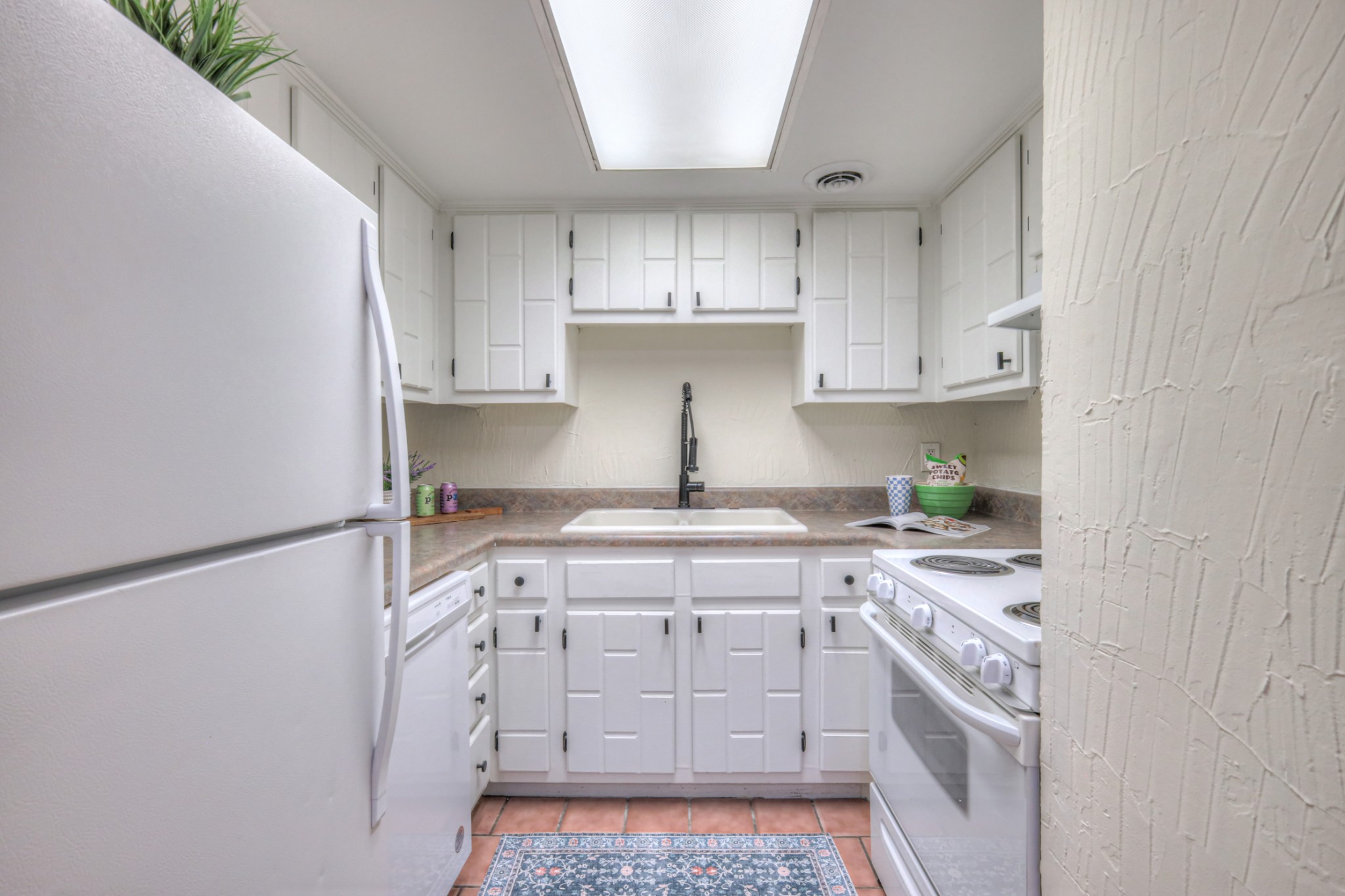 21 Vaughns Gap Rd Unit: J163