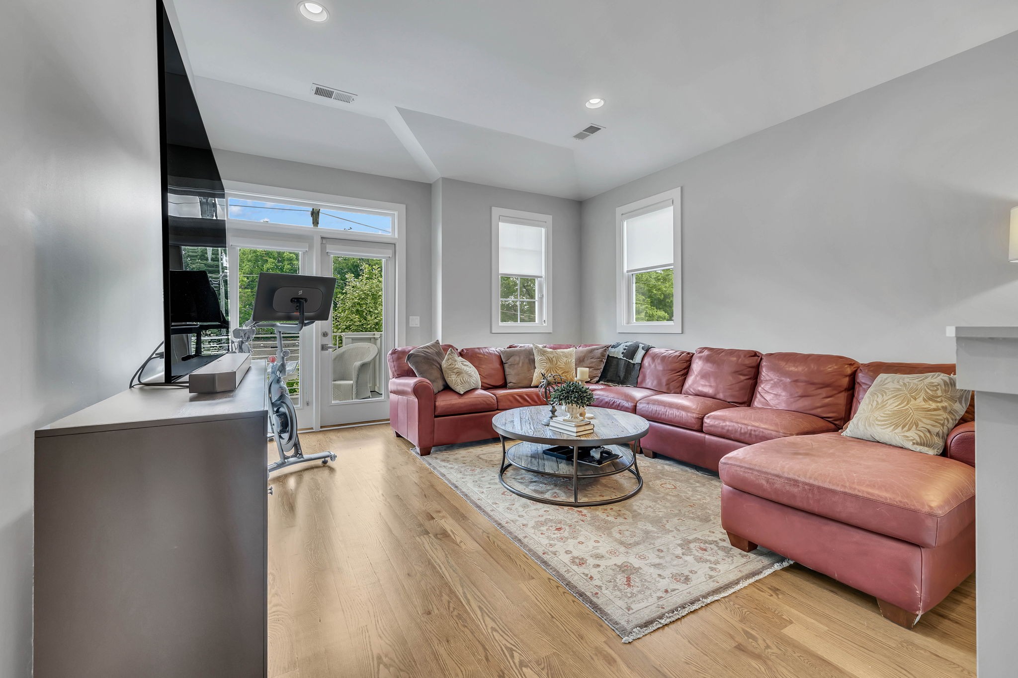 1401 Kirkwood Ave