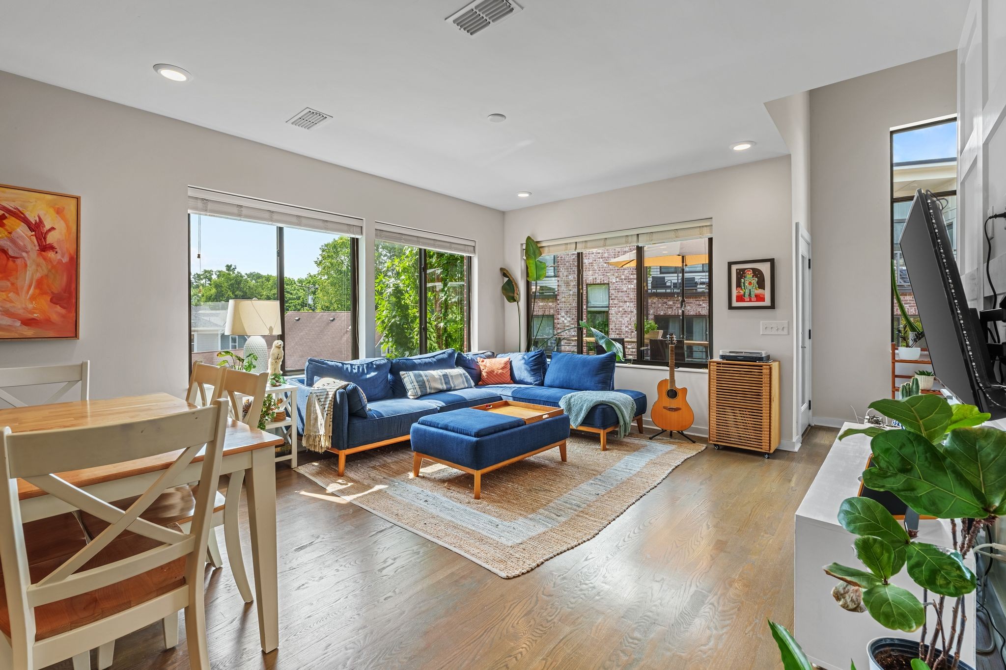 1035 Chester Ave Unit: 10