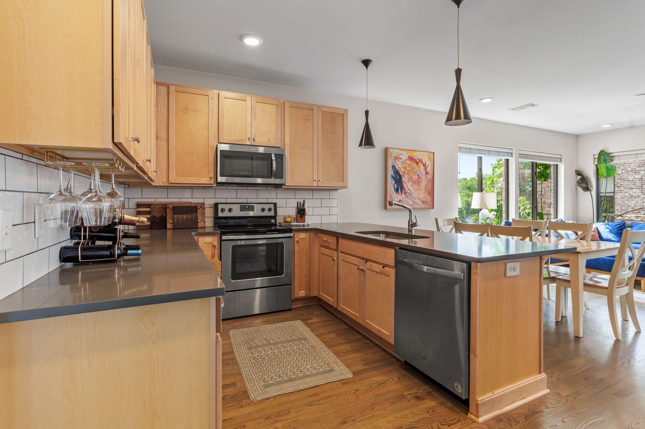 1035 Chester Ave Unit: 10