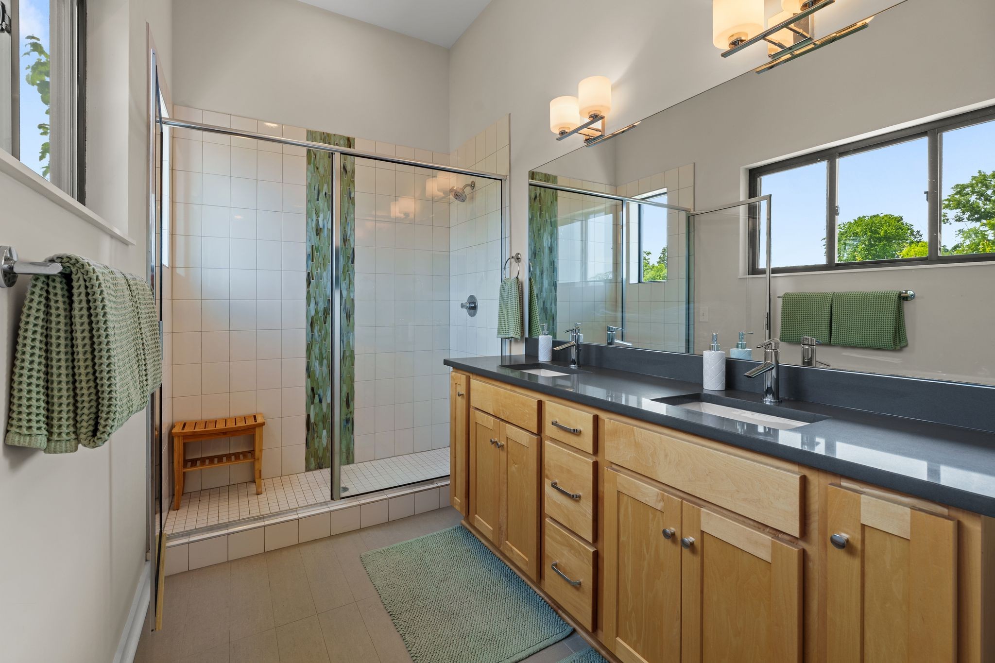1035 Chester Ave Unit: 10