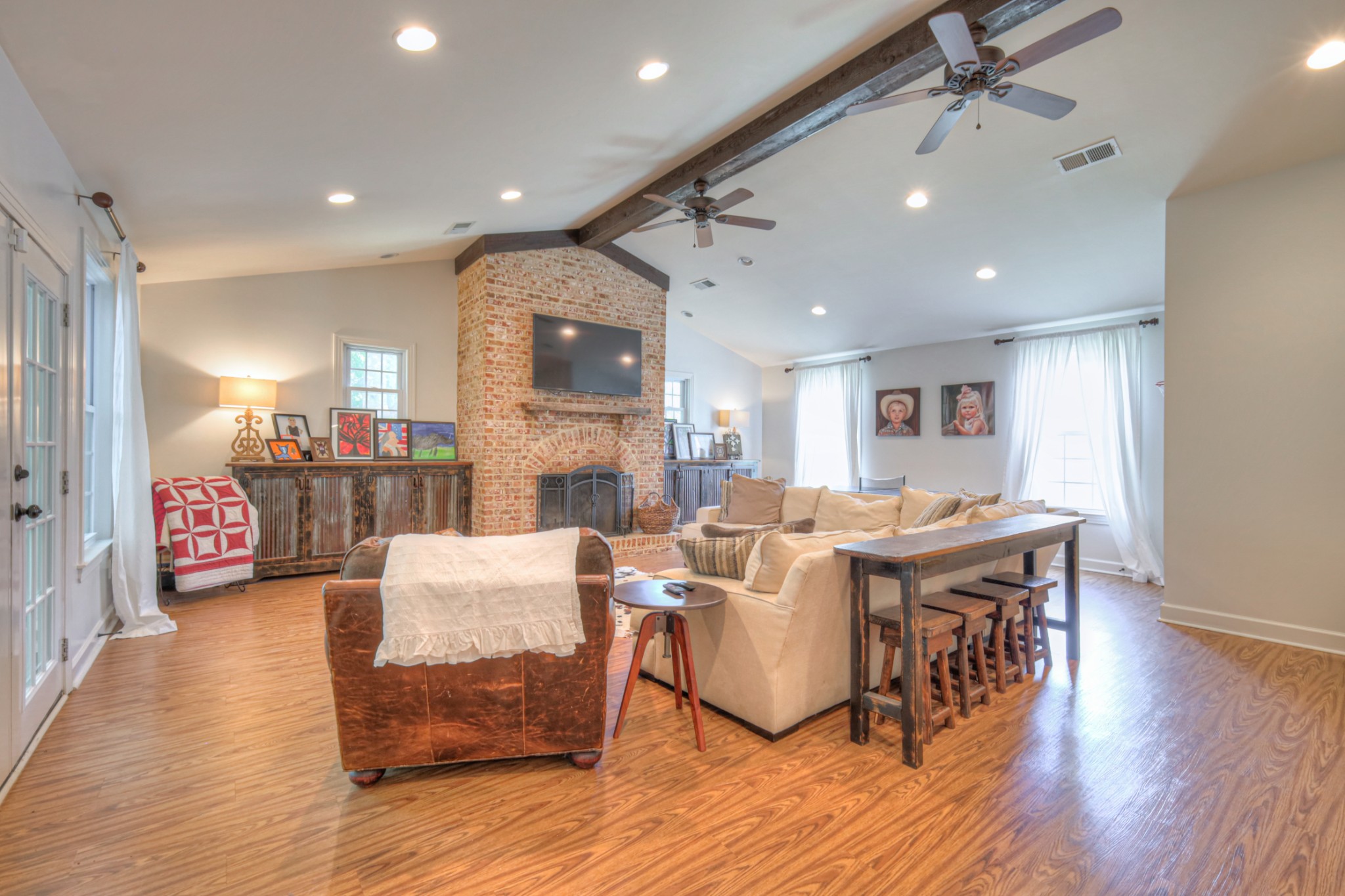 5628 Knob Rd