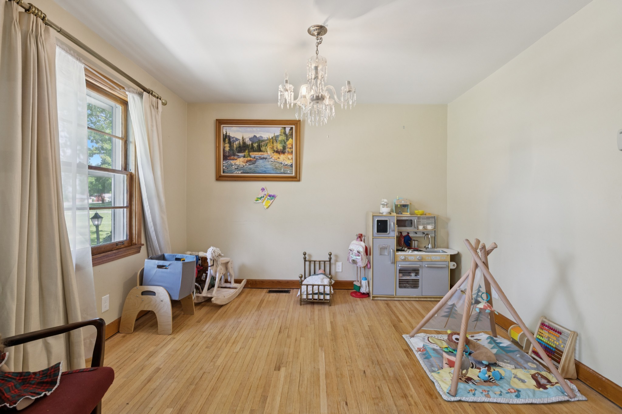 2103 Dearborn Dr