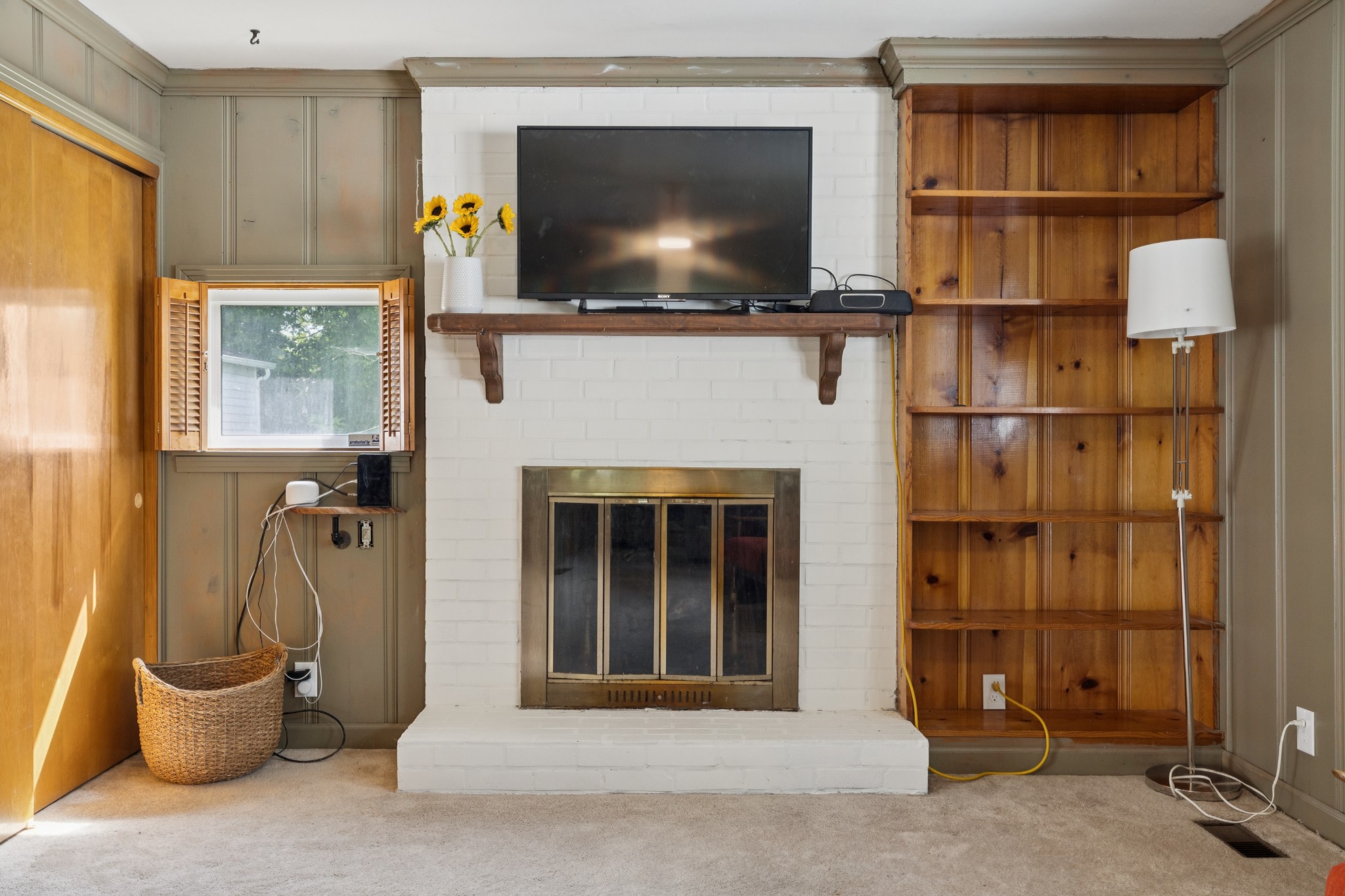2103 Dearborn Dr