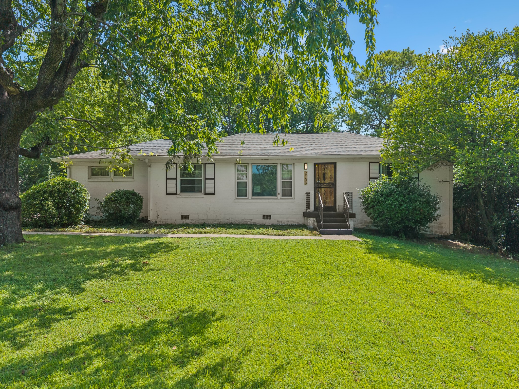 2103 Dearborn Dr