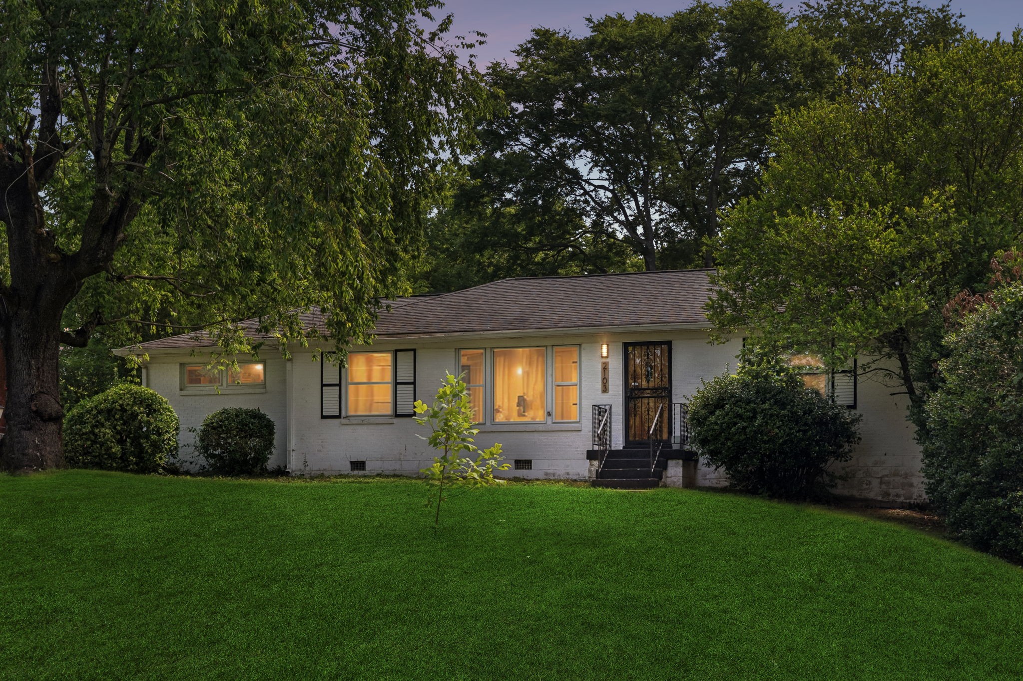 2103 Dearborn Dr