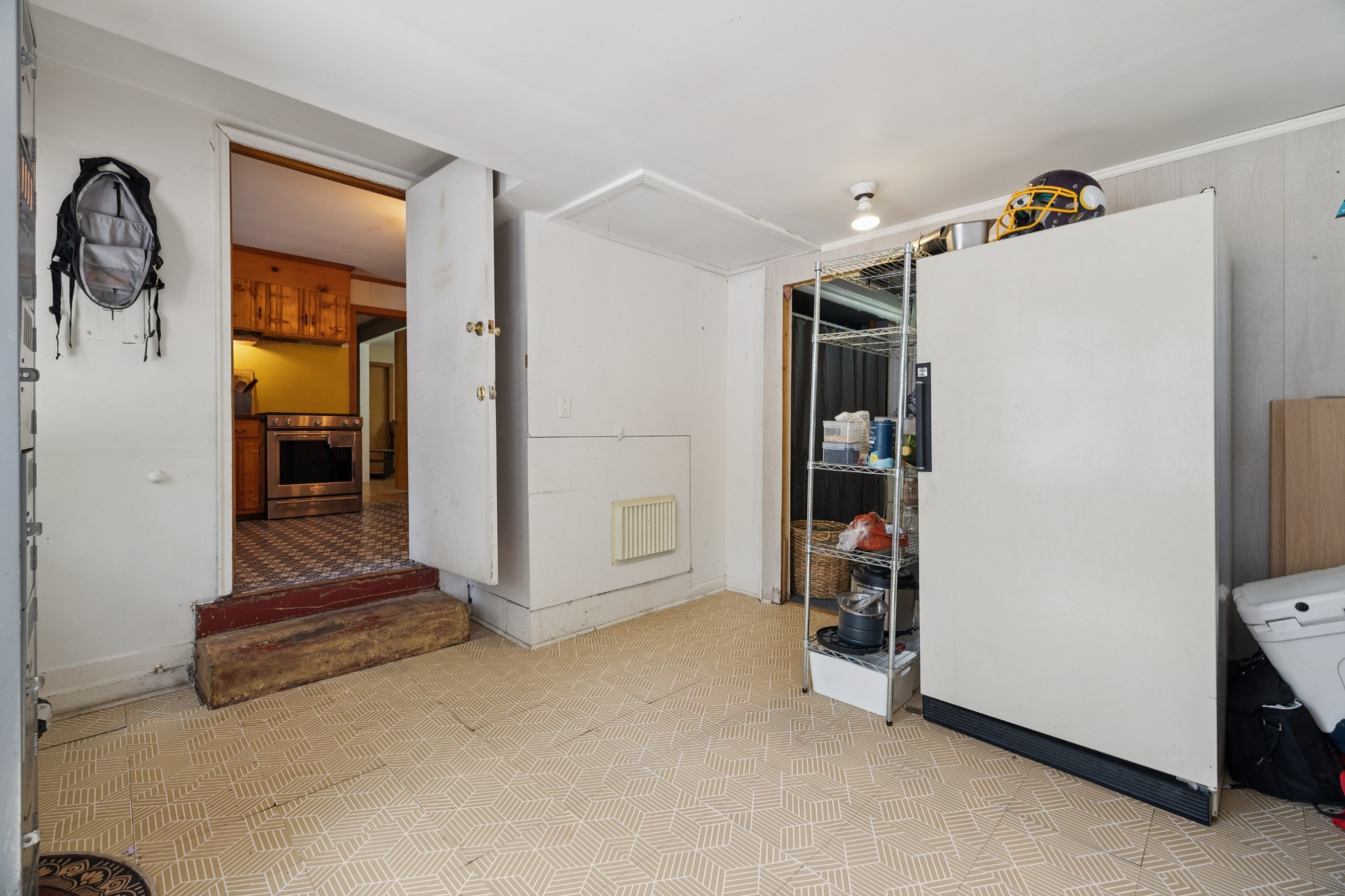 2103 Dearborn Dr