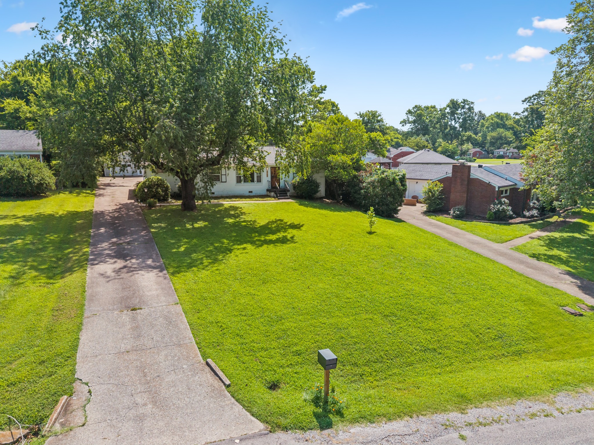 2103 Dearborn Dr