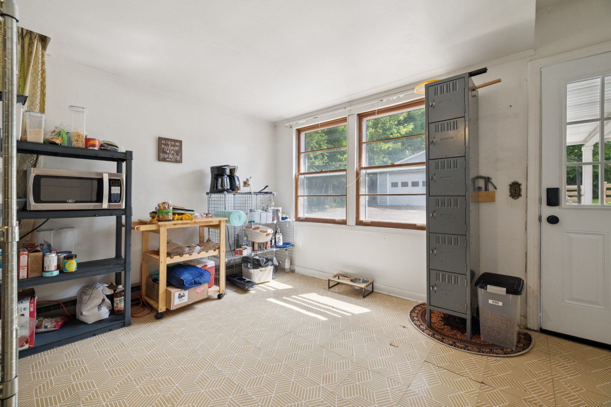 2103 Dearborn Dr