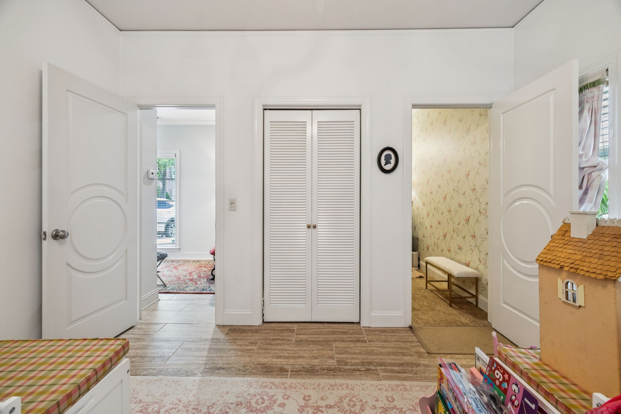 410 Charlesgate Ct