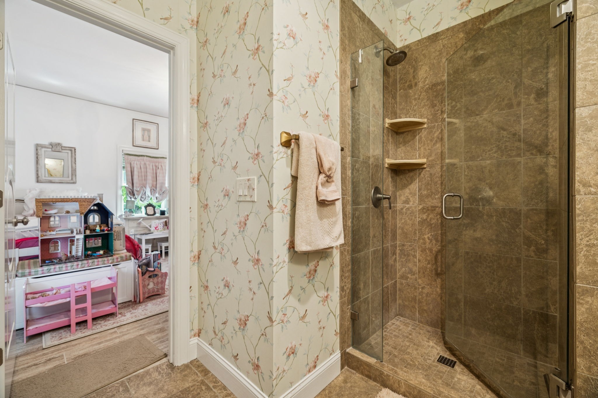 410 Charlesgate Ct