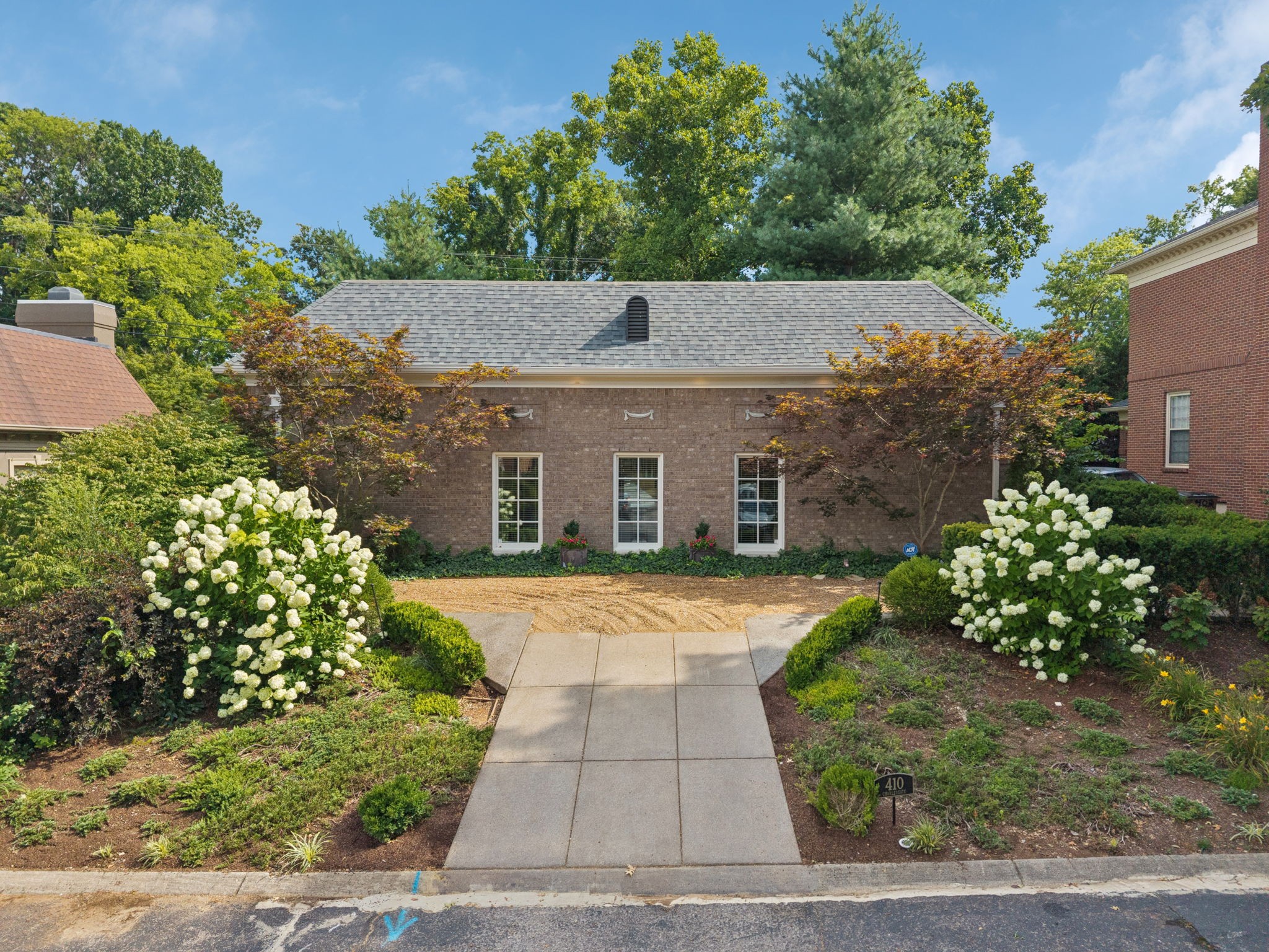 410 Charlesgate Ct